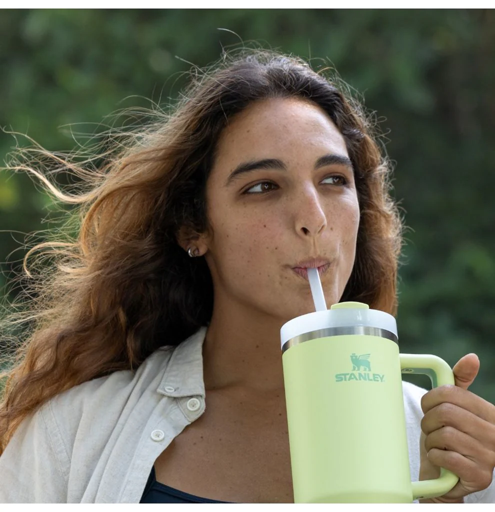 Copo Quencher Citron Stanley | 887ML - Image 4